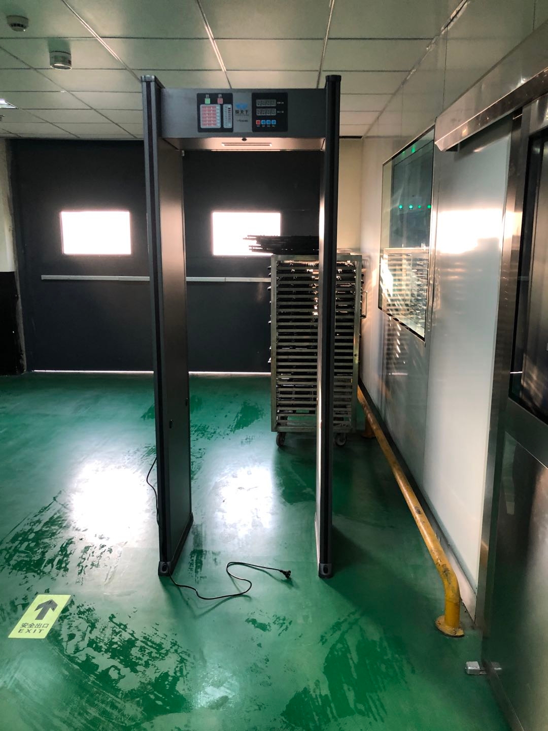 數(shù)碼金屬安檢門(mén)